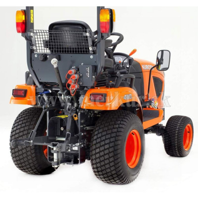 KUBOTA BX261 D CAB traktor komunalny /zimný set/