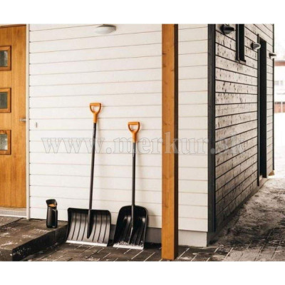 FISKARS odhŕňač snehu 53cm Solid™ 1052526