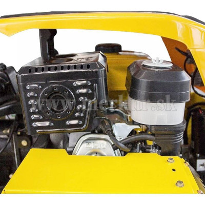 TAUROS ZX18 benzín 4x4 malotraktor s predným vývod.náhonom