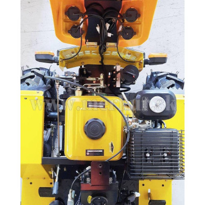 TAUROS ZX18 benzín 4x4 malotraktor s predným vývod.náhonom