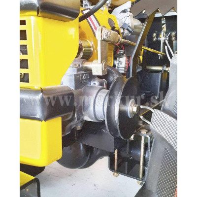 TAUROS ZX18 benzín 4x4 malotraktor s predným vývod.náhonom