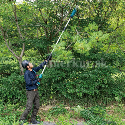 Makita DUA200Z01 aku vyvetvovacia píla bez aku a nabíjačky