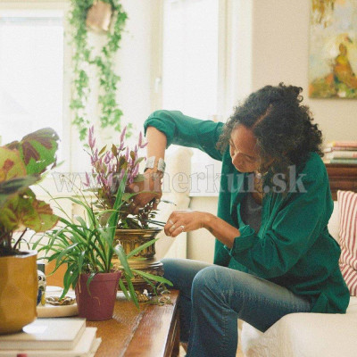 FISKARS nožničky prestrihávacie špicaté s púzdrom 1075315