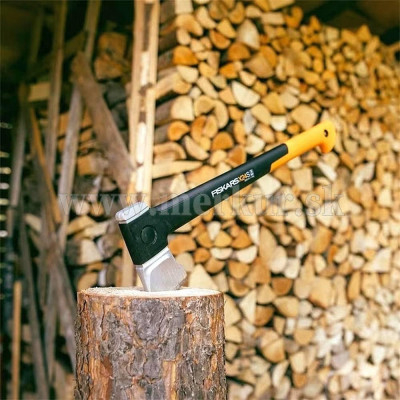 FISKARS sekera štiepacia X-series X24S 1069105
