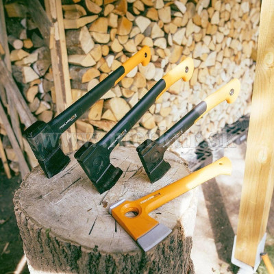 FISKARS sekera univerzálna X-series X14 (XS) 1069102