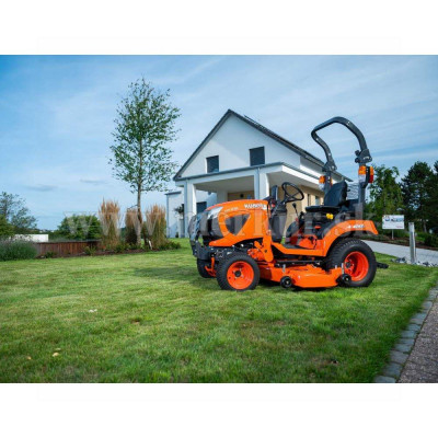 KUBOTA BX231 D ROPS  traktor komunalny
