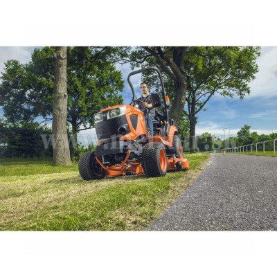 KUBOTA BX231 D ROPS  traktor komunalny
