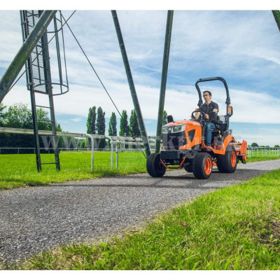 KUBOTA BX231 D ROPS  traktor komunalny
