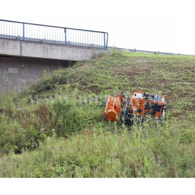 RoboFlail Vario 25 svahová kosačka na diaľkové ovládanie