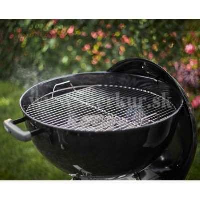 WEBER gril na drevené uhlie Classic Kettle 57 cm